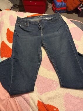 Signature by Levi Strauss Bootcut Denim Jeans in Dark Blue Wash